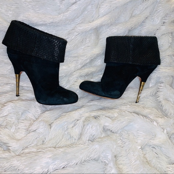 Elizabeth and James Rizzo Suede Cuff Heel 8 1/2 - Picture 5 of 11